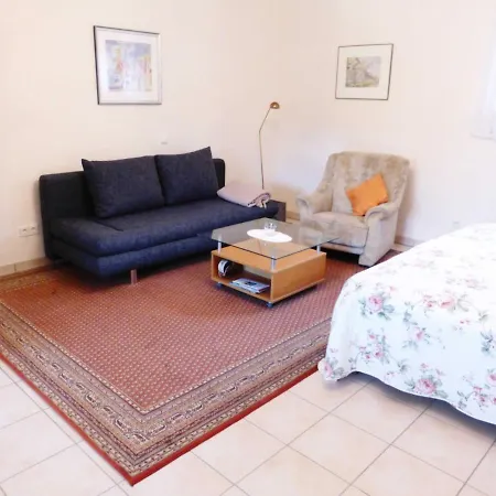 Ferienwohnung Zum Langenstein * Hembach